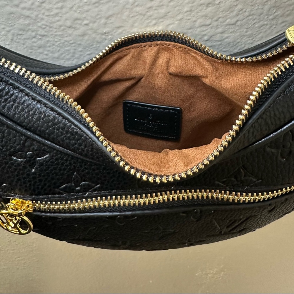 Black Purse - Picture 7 of 7